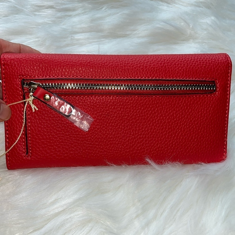 🆕 Trina Turk Red Pebbled Wallet - Picture 2 of 12